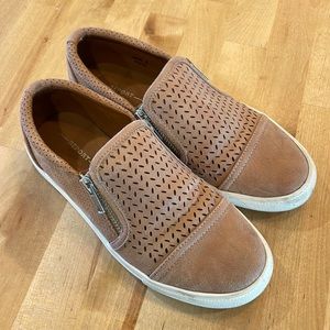 Report Alexa Slip-on Sneaker